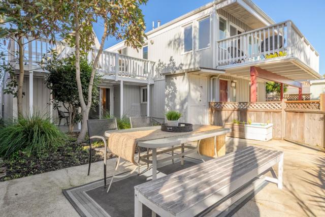 360 36th Avenue, Santa Cruz CA: https://media.crmls.org/mediaz/c0cf5dc9-7d2d-4576-825a-cc95cd2d3ee9.jpg