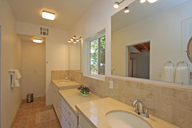 73117 Haystack Road, Palm Desert CA: https://media.crmls.org/mediaz/c0cf8ba0-28d5-4665-9871-4ed3b1403674.jpg
