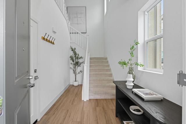 20202 Argento Loop, San Ramon CA: https://media.crmls.org/mediaz/c0d052b0-3ce0-40f9-ba74-26408ba1c5ec.jpg