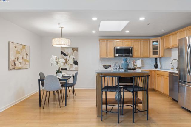 2649 San Pablo Ave, Berkeley CA: https://media.crmls.org/mediaz/c0d0c22f-3631-4977-8658-777a26a276db.jpg