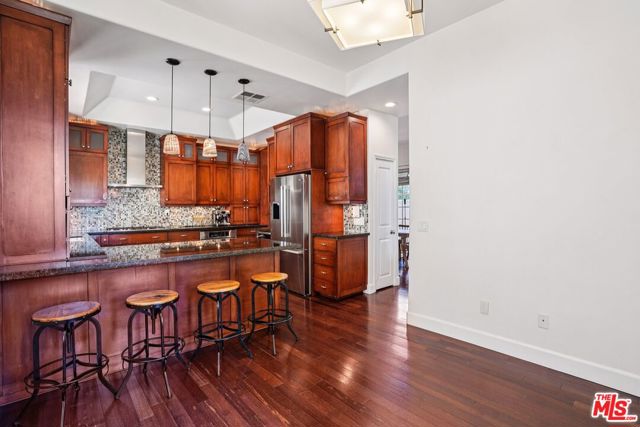 1751 Barry Avenue, Los Angeles CA: https://media.crmls.org/mediaz/c0d1a701-2f49-4fd1-9d24-97c6f556b5c2.jpg