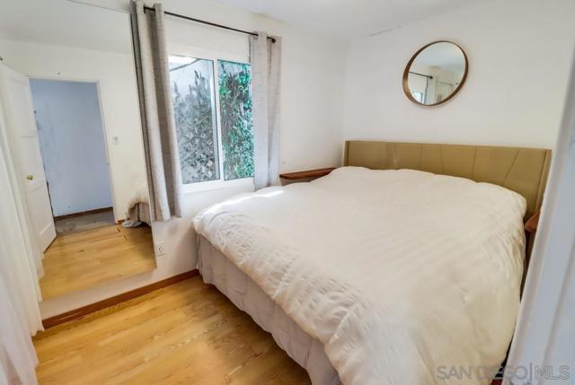 4053 55 Jewell St, San Diego CA: https://media.crmls.org/mediaz/c0d2646c-f5e9-4114-87e3-952cab2c0ce3.jpg