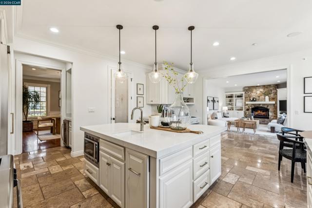 Image 15 of 60 For 45 Lark Place