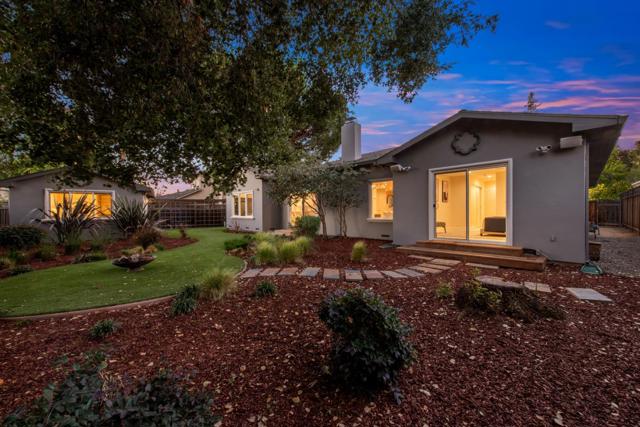 1152 Morton Court, Mountain View CA: https://media.crmls.org/mediaz/c0d2e78c-55be-4c29-8e67-b48e06dbee13.jpg
