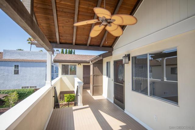 324 D Ave, Coronado CA: https://media.crmls.org/mediaz/c0d41af0-1630-4a51-af2f-627ab5067e43.jpg