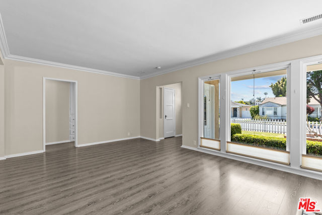 11241 Pearl Street, Los Angeles CA: https://media.crmls.org/mediaz/c0d554f7-7673-4b4d-8c22-caebe99d0cbc.jpg