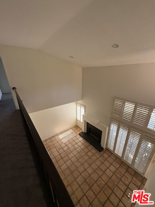 24715 Calle Largo, Calabasas CA: https://media.crmls.org/mediaz/c0d6ee43-682d-4bb6-bff9-ebe830c83016.jpg