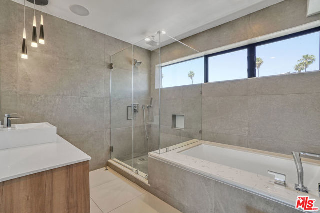 1445 1/4 N Martel Avenue, Los Angeles CA: https://media.crmls.org/mediaz/c0d79d88-c52b-4dab-a98d-771a337f9581.jpg