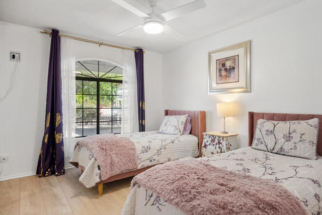 1489 E Francis Drive, Palm Springs CA: https://media.crmls.org/mediaz/c0d8433e-6fa2-4e13-a290-e953b139c5d2.jpg
