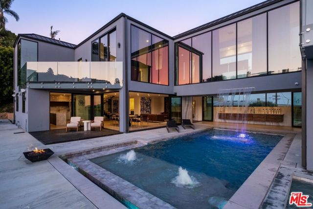 1565 Haslam Terrace, Los Angeles CA: https://media.crmls.org/mediaz/c0d915ed-57b8-4f55-8065-037bbd032563.jpg