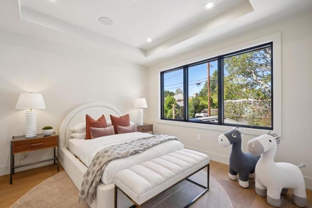 585 Cherry Avenue, Los Altos CA: https://media.crmls.org/mediaz/c0d985ed-c27a-4c76-a1f3-a3bbbe7e4794.jpg