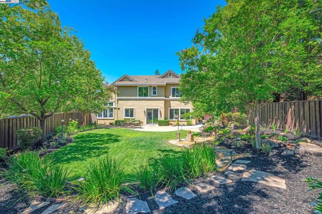 86 Candleston Place, Alamo CA: https://media.crmls.org/mediaz/c0d990b2-85d4-4cb4-b0c3-e4291cb83e65.jpg