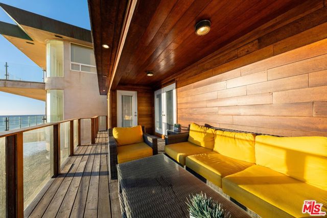 43000 Pacific Coast Highway, Malibu CA: https://media.crmls.org/mediaz/c0d9a883-5b32-4f35-ad6e-781659382f02.jpg