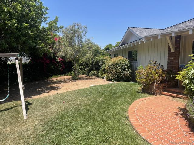 1706 Grandview St., Oceanside CA: https://media.crmls.org/mediaz/c0d9b3ce-d716-44b2-a27f-e337ea78b26e.jpg