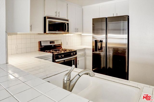 7920 Anise Avenue, Los Angeles CA: https://media.crmls.org/mediaz/c0da8948-d437-4e48-a3af-1d081d515128.jpg