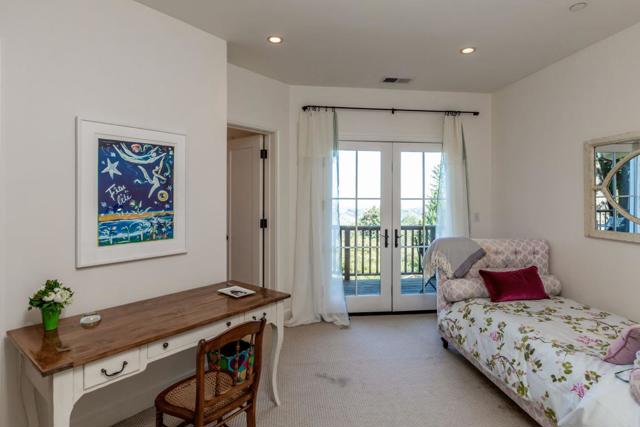 950 Espinosa Road, Woodside CA: https://media.crmls.org/mediaz/c0dac19a-ba30-435e-b3c6-4748f8b9ef71.jpg