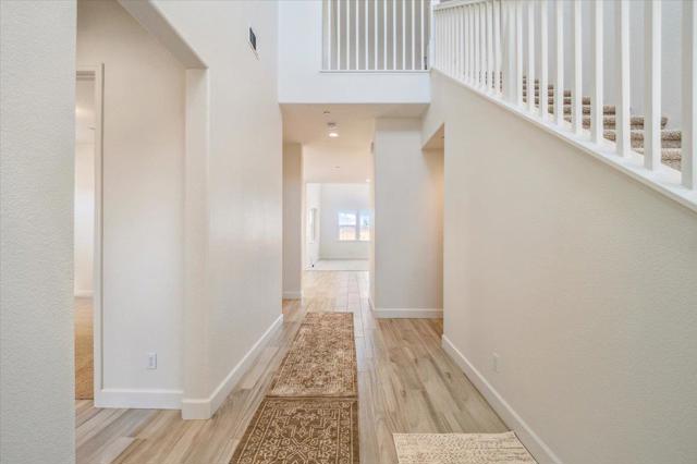 465 Russell Way, Marina CA: https://media.crmls.org/mediaz/c0dc526d-4202-4ed5-a098-6f3b40f1e6dd.jpg