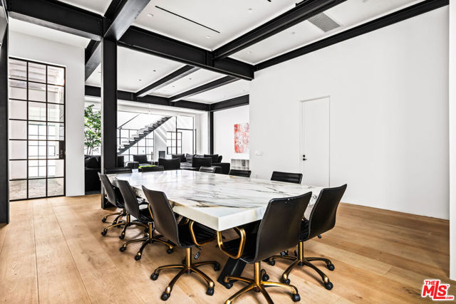1346 Abbot Kinney Boulevard, Venice CA: https://media.crmls.org/mediaz/c0dcc13c-236a-4584-9c2b-0ba54651076c.jpg