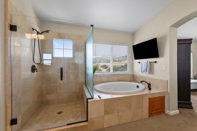 531 Via Vaquero Sur, San Juan Bautista CA: https://media.crmls.org/mediaz/c0dd144a-40be-48b2-ad68-5a658e6c46a8.jpg