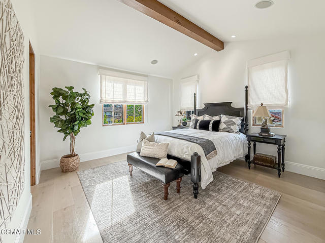 25877 Shady Oak Lane, Valencia CA: https://media.crmls.org/mediaz/c0dd1a93-7a91-48e2-84b4-6183bc69c207.jpg