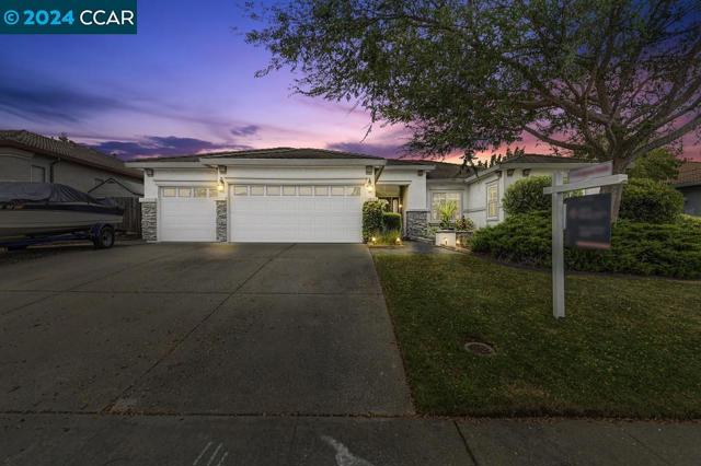 Image 4 of 57 For 6820 Camborne Way