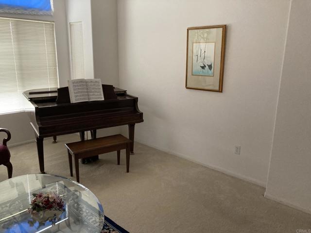 Detail Gallery Image 5 of 39 For 22929 via Santana, Nuevo,  CA 92567 - 4 Beds | 2 Baths