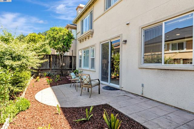 1657 Via Cortina, San Jose CA: https://media.crmls.org/mediaz/c0de6617-b1fa-482c-93f1-cb7cc5c7073d.jpg