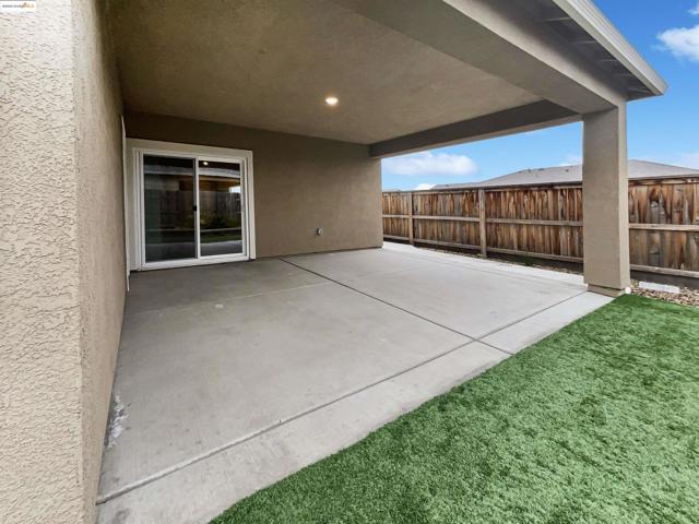 2211 Reunion Ln, Rio Vista CA: https://media.crmls.org/mediaz/c0df2e12-74be-46cd-afdc-7d1b08ac6967.jpg