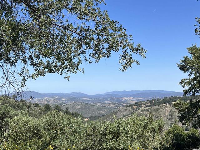 3890 Eagle Ridge, Julian CA: https://media.crmls.org/mediaz/c0df9e41-1511-447a-859b-72b267f82d8c.jpg