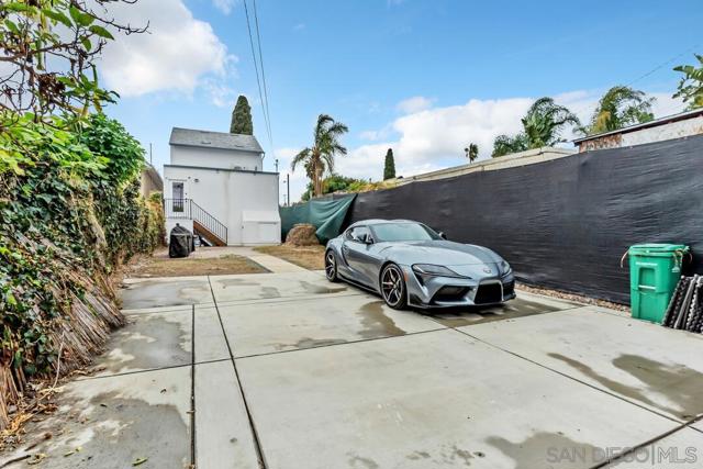 2146 Franklin Ave, San Diego CA: https://media.crmls.org/mediaz/c0e00d19-2790-4e96-a58a-4f4887adee5f.jpg