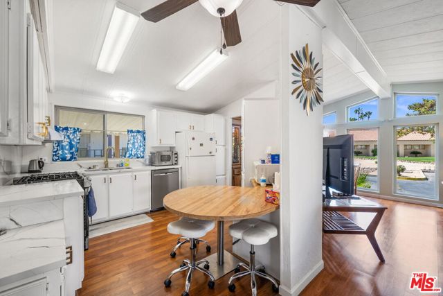 74711 Dillon Road, Desert Hot Springs CA: https://media.crmls.org/mediaz/c0e015be-6c65-466a-9307-ce13af940066.jpg