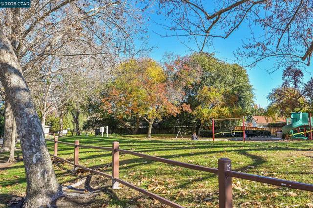 732 Fountainhead Ct, San Ramon CA: https://media.crmls.org/mediaz/c0e03bd8-cd73-4bf5-9aad-7d36dacb5a8f.jpg