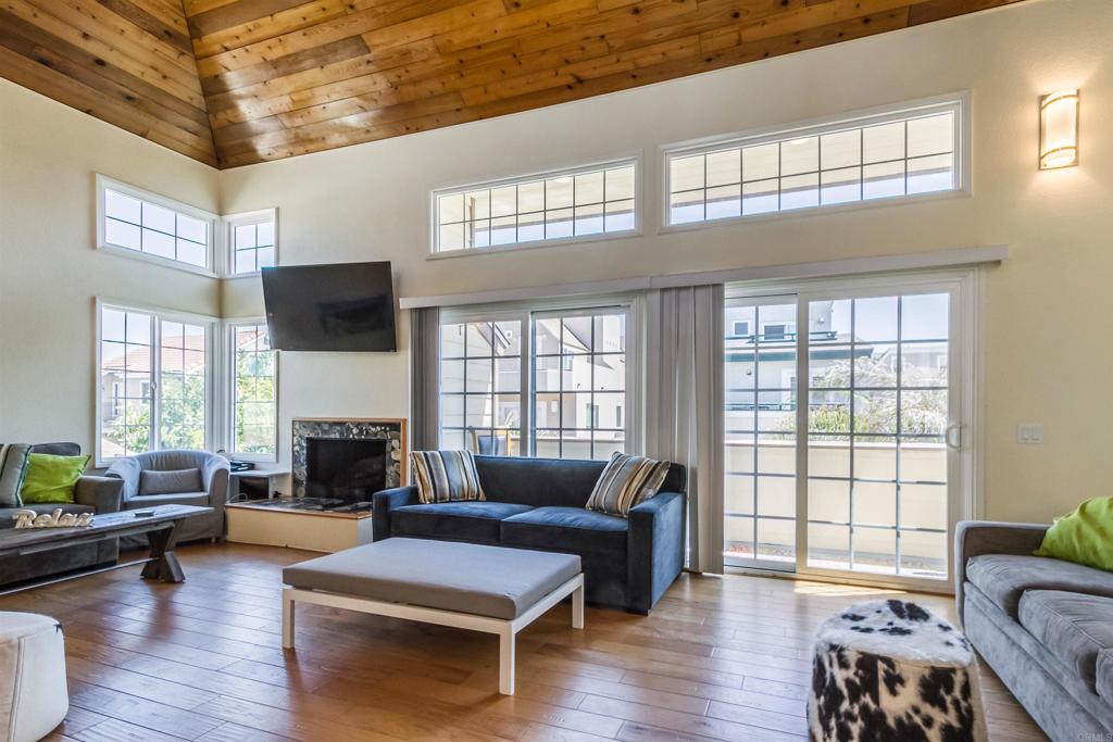 728 Jamaica Court - photo 6