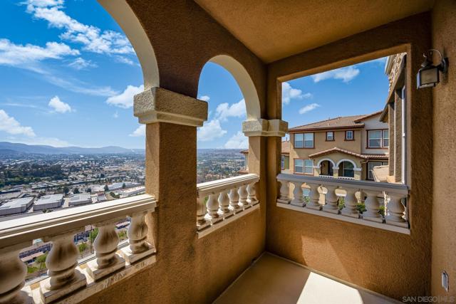 1110 Calabria St, Santee CA: https://media.crmls.org/mediaz/c0e1fc8b-d84e-4db0-bdf7-4035f3506c14.jpg