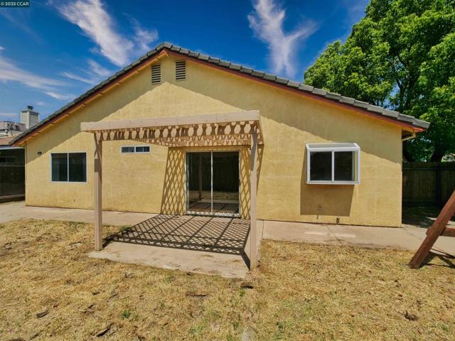 4300 Cannington Lane, Salida CA: https://media.crmls.org/mediaz/c0e22458-9567-464f-a2bc-43ab48047a03.jpg