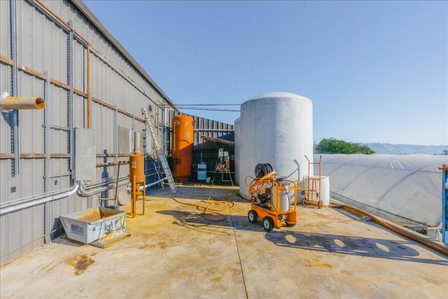 371 Calabasas Road, Watsonville CA: https://media.crmls.org/mediaz/c0e25987-57a2-4237-90de-c69a44682d56.jpg