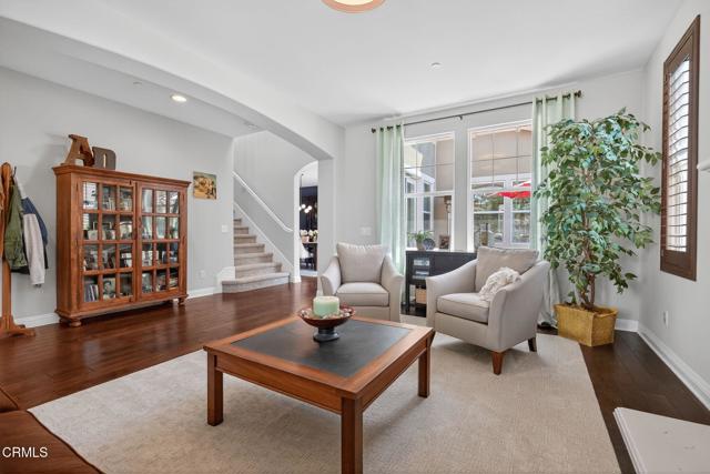 474 Park Cottage Place, Camarillo CA: https://media.crmls.org/mediaz/c0e29365-7b7b-4de5-9cb0-00763f21c4f0.jpg