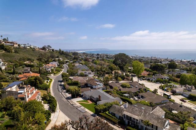 6018 Folsom Drive, La Jolla CA: https://media.crmls.org/mediaz/c0e33c7d-bf5e-4e77-ab0f-f7e4fd94adad.jpg