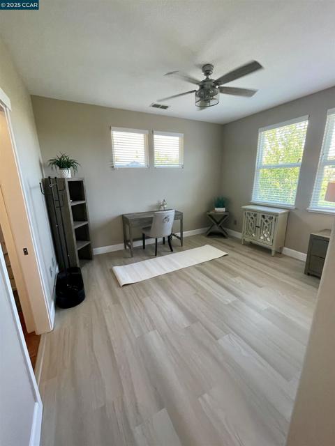 2365 Lansdowne Pl, Vallejo CA: https://media.crmls.org/mediaz/c0e54cac-8fbb-4850-83c2-f0df3844e530.jpg