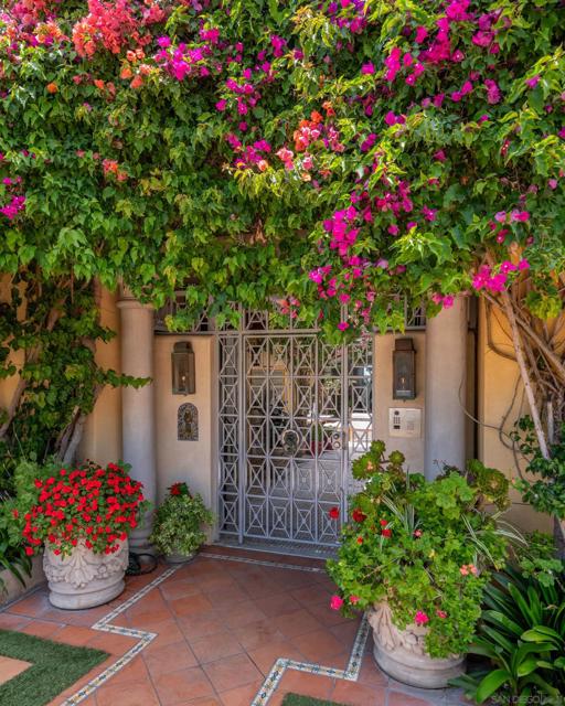 5143 Shore Drive, Carlsbad CA: https://media.crmls.org/mediaz/c0e59bff-a258-46da-b39a-4ea6170fb612.jpg