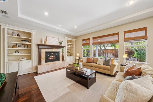 3633 Terrazzo Ct, Pleasanton CA: https://media.crmls.org/mediaz/c0e5aee7-e3af-4251-809e-a7cb23e6fdd9.jpg