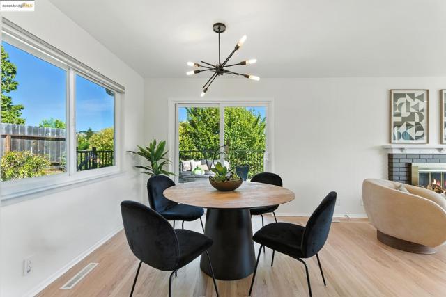 4503 Gregory Way, Richmond CA: https://media.crmls.org/mediaz/c0e7130c-566c-43bd-8ea8-f7a4ce0d91b2.jpg