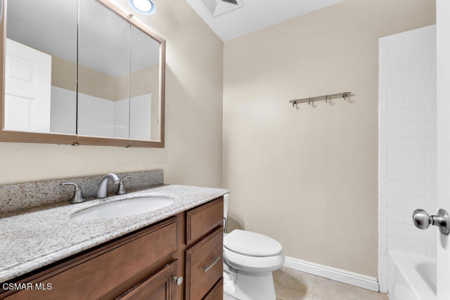 4853 Colony Drive, Camarillo CA: https://media.crmls.org/mediaz/c0e78a4a-8279-44b7-aae5-e06cf48b8047.jpg