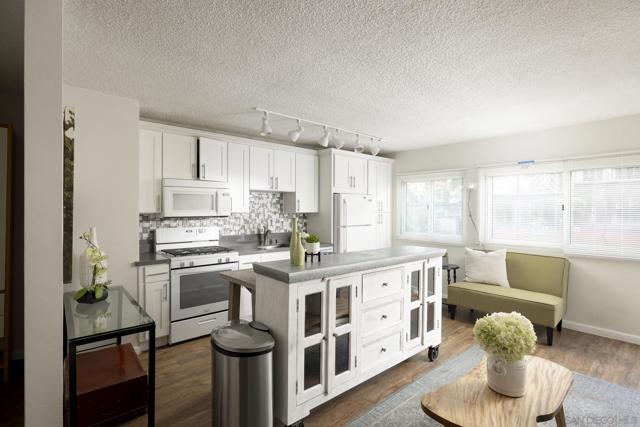 Image 33 of 48 For 2055 Albatross St