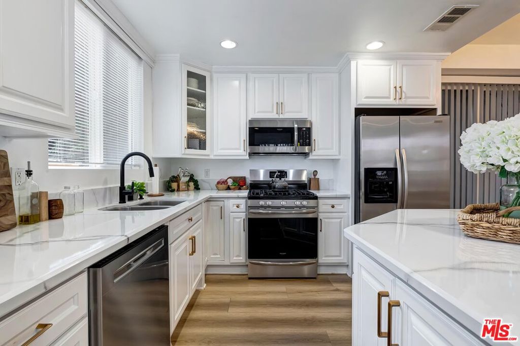 415 W Regent Street 4, Inglewood, CA 90301