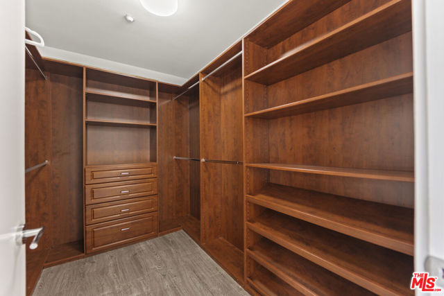 1932 Selby Avenue, Los Angeles CA: https://media.crmls.org/mediaz/c0e9bb4c-9a33-4884-854f-8585913cbdcb.jpg