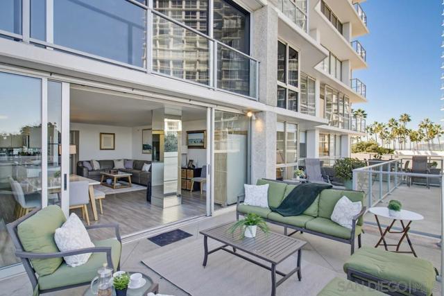 1820 Avenida Del Mundo, Coronado CA: https://media.crmls.org/mediaz/c0e9cf0f-f46e-4b83-b3b1-c4e3061d48fa.jpg