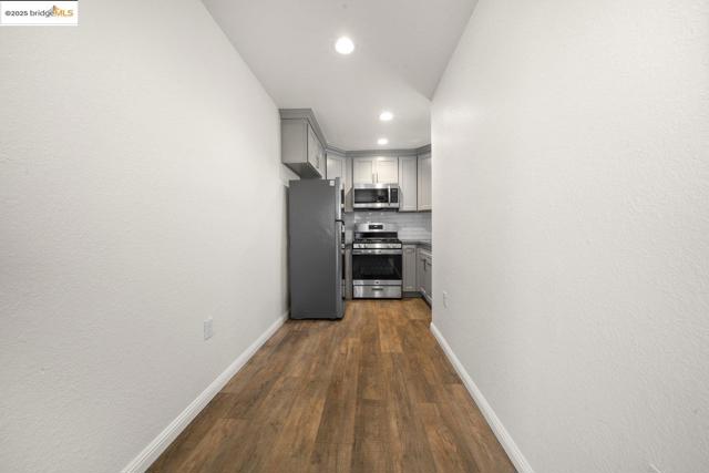96 Highway Avenue, Bay Point CA: https://media.crmls.org/mediaz/c0eacb21-74a2-4981-a610-2c29890f3e11.jpg