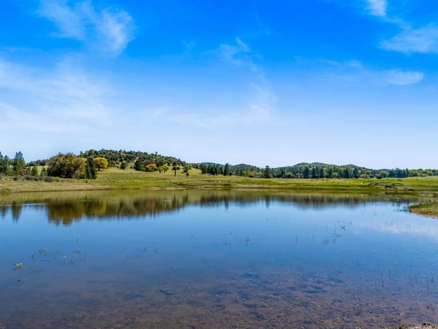 3510 Deer Lake Park Road, Julian CA: https://media.crmls.org/mediaz/c0eb0615-4be1-4a73-9ea1-b0dc95b8208a.jpg
