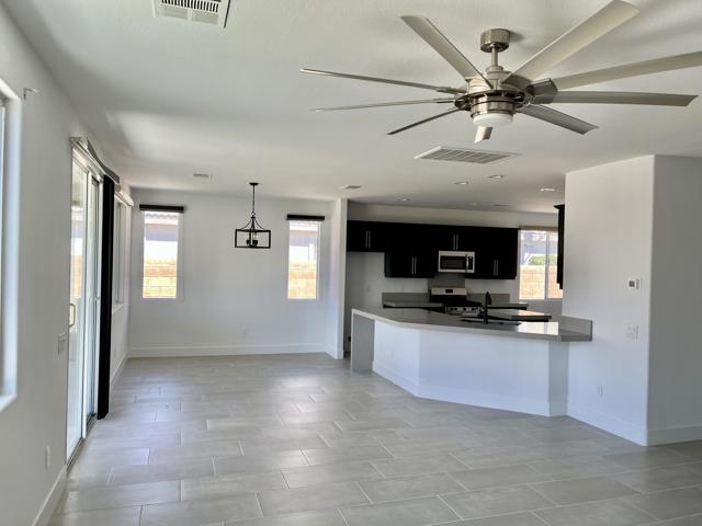 82602 Tivoli, Indio CA: https://media.crmls.org/mediaz/c0eb5f63-9151-4171-8df1-dacdeed5e3b7.jpg